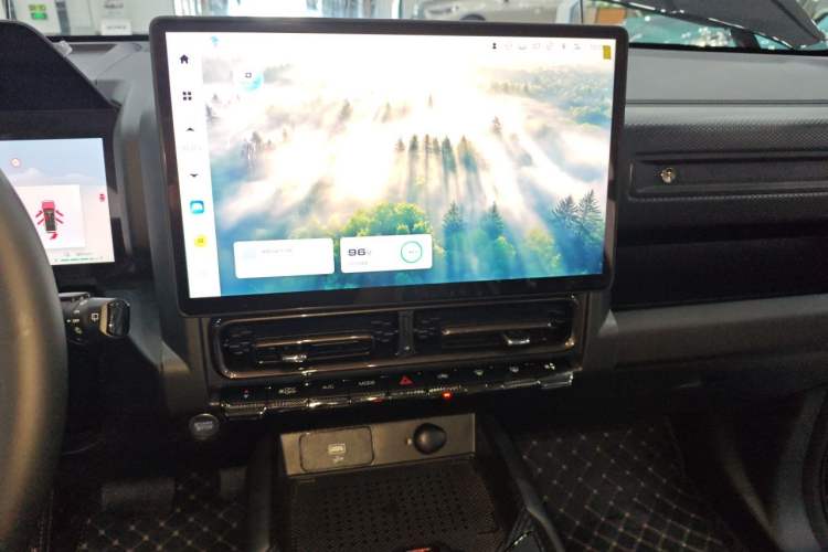 Used Haval Raptor New Energy 2024 Hi4 145 Pro Audio And AC Panel