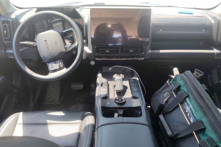 Used Haval Raptor New Energy 2024 Hi4 102 Pro Center Console