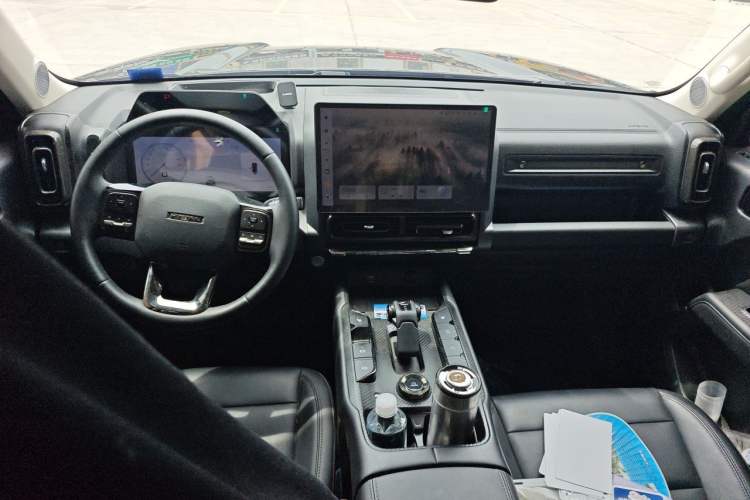 Used Haval Raptor New Energy 2024 Hi4 145 Cross-Over Edition Center Console