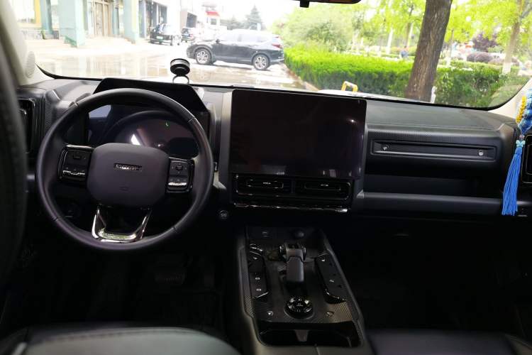 Used Haval Raptor New Energy 2024 Hi4 145 Pro Center Console