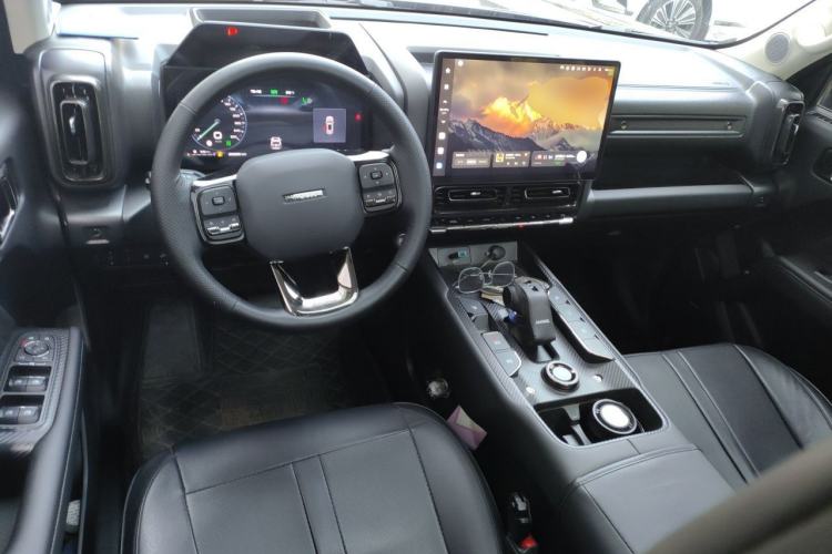 Used Haval Raptor New Energy 2024 Hi4 145 Cross-Over Edition Center Console