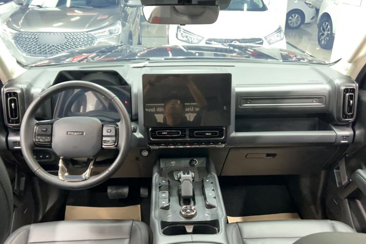 Used Haval Raptor New Energy 2024 Hi4 145 Pro Center Console