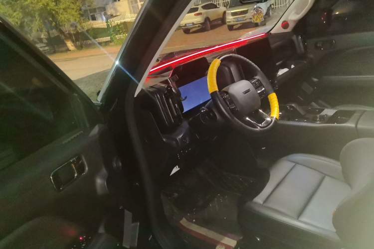 Used Haval Raptor New Energy 2024 Hi4 145 Cross-Over Edition Driver Seat