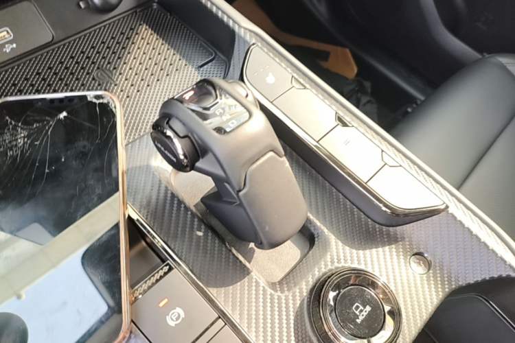 Used Haval Raptor New Energy 2024 Hi4 145 Pro Gear Lever