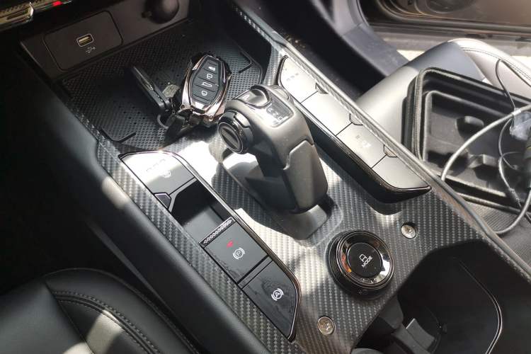 Used Haval Raptor New Energy 2024 Hi4 102 Pro Gear Lever