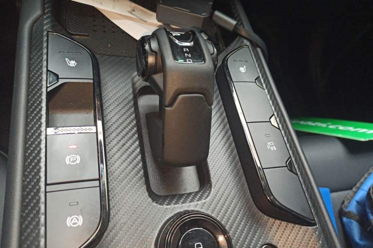 Used Haval Raptor New Energy 2024 Hi4 102 Pro Gear Lever