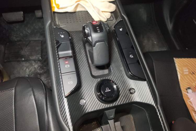 Used Haval Raptor New Energy 2024 Hi4 102 Pro Gear Lever