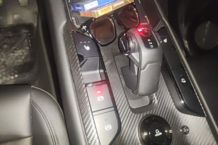 Used Haval Raptor New Energy 2024 Hi4 145 Pro Gear Lever