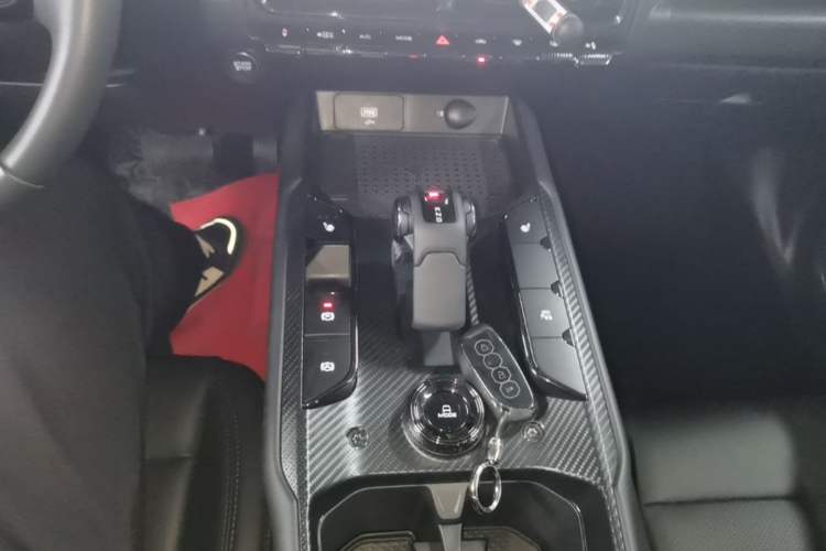 Used Haval Raptor New Energy 2024 Hi4 145 Pro Gear Lever
