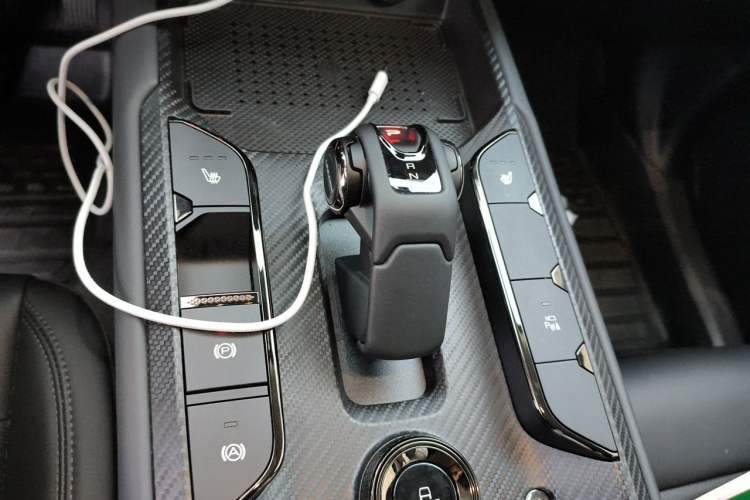 Used Haval Raptor New Energy 2024 Hi4 102 Pro Gear Lever
