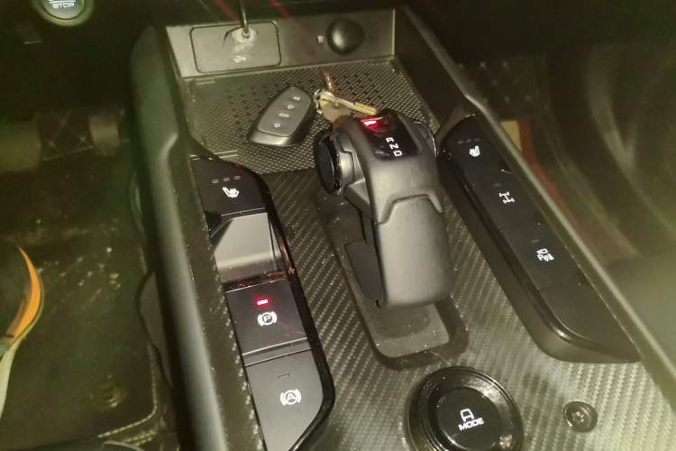 Used Haval Raptor New Energy 2024 Hi4 145 Cross-Over Edition Gear Lever