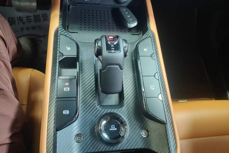 Used Haval Raptor New Energy 2024 Hi4 145 Pro Gear Lever