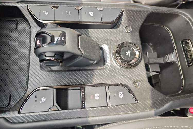 Used Haval Raptor New Energy 2024 Hi4 145 Cross-Over Edition Gear Lever