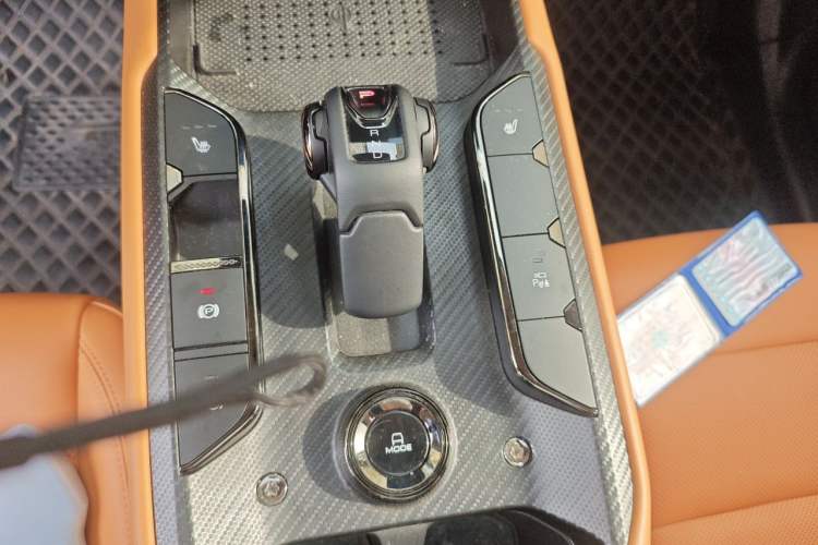 Used Haval Raptor New Energy 2024 Hi4 102 Pro Gear Lever