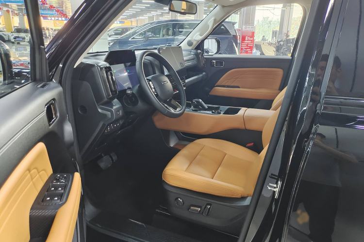 Used Haval Raptor New Energy 2024 Hi4 145 Cross-Over Edition Interior 2