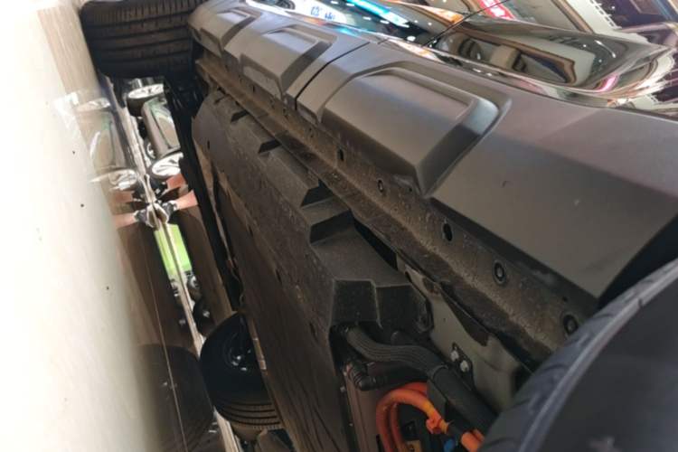 Used Haval Raptor New Energy 2024 Hi4 145 Cross-Over Edition Left Side Sill