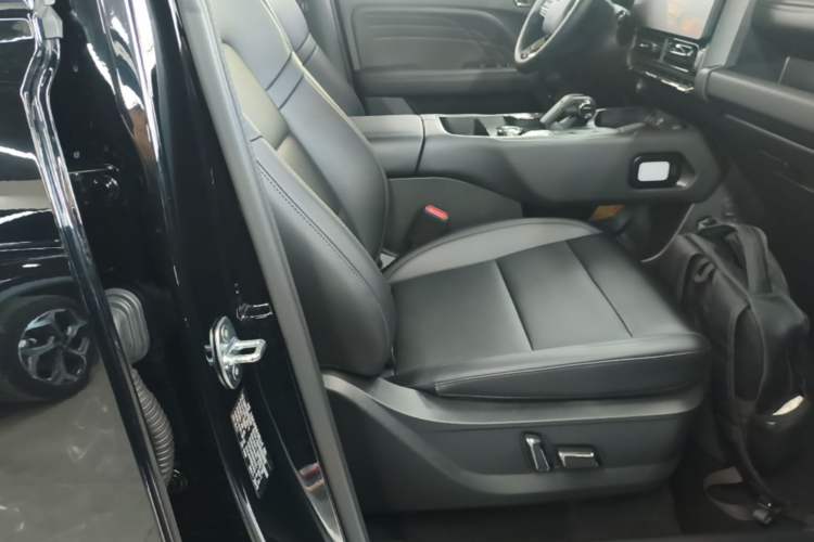 Used Haval Raptor New Energy 2024 Hi4 145 Cross-Over Edition Right Front Seat