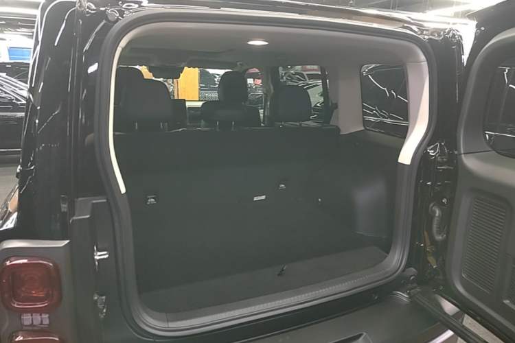 Used Haval Raptor New Energy 2024 Hi4 102 Pro Trunk