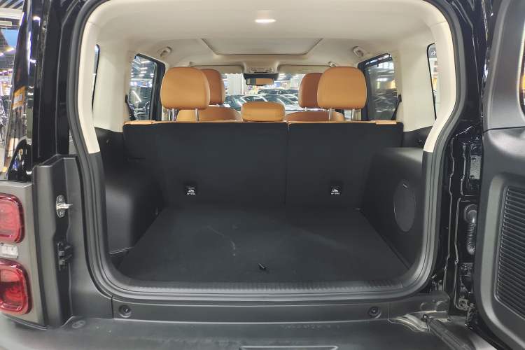 Used Haval Raptor New Energy 2024 Hi4 145 Cross-Over Edition Trunk