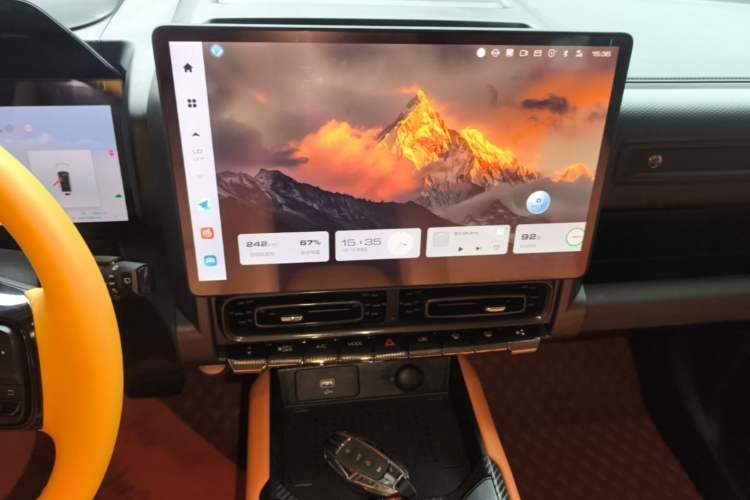 Used Haval Raptor New Energy 2024 Hi4 145 Cross-Over Edition Audio And AC Panel