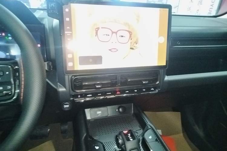Used Haval Raptor New Energy 2024 Hi4 102 Pro Audio And AC Panel