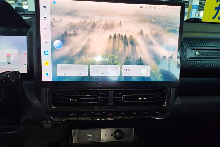 Used Haval Raptor New Energy 2024 Hi4 102 Pro Audio And AC Panel