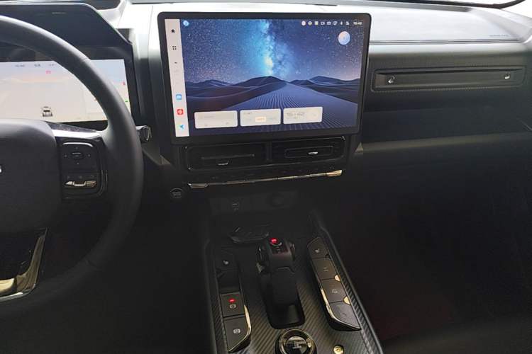 Used Haval Raptor New Energy 2024 Hi4 145 Cross-Over Edition Audio And AC Panel
