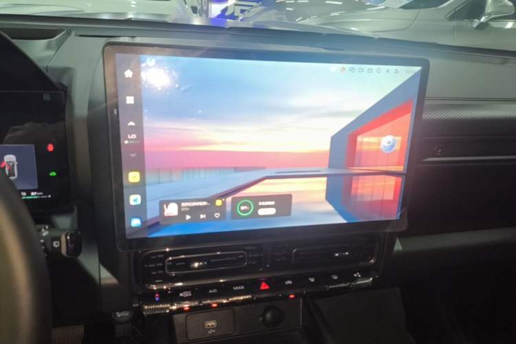 Used Haval Raptor New Energy 2024 Hi4 145 Cross-Over Edition Audio And AC Panel