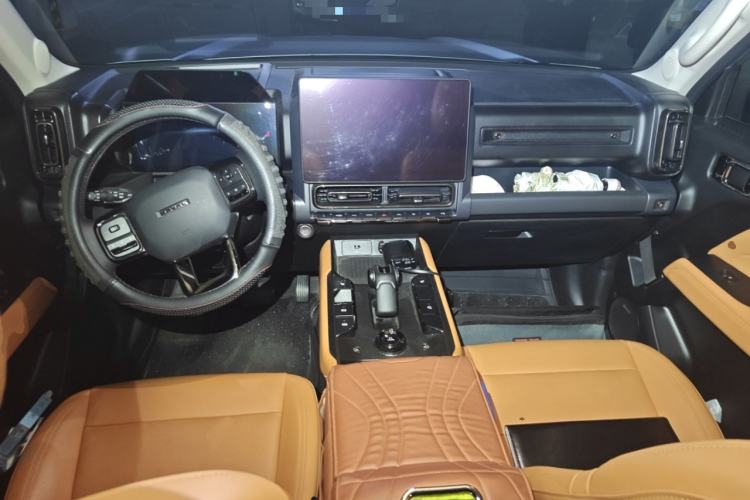 Used Haval Raptor New Energy 2024 Hi4 102 Pro Center Console