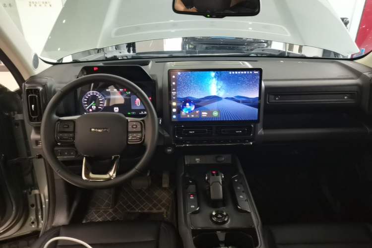 Used Haval Raptor New Energy 2024 Hi4 145 Cross-Over Edition Center Console
