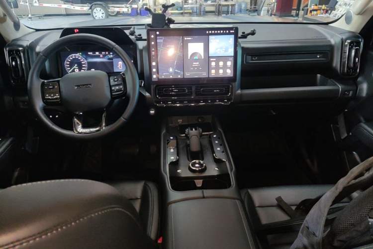 Used Haval Raptor New Energy 2024 Hi4 145 Cross-Over Edition Center Console