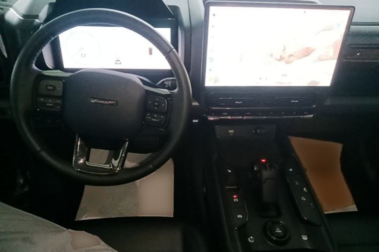 Used Haval Raptor New Energy 2024 Hi4 145 Cross-Over Edition Center Console