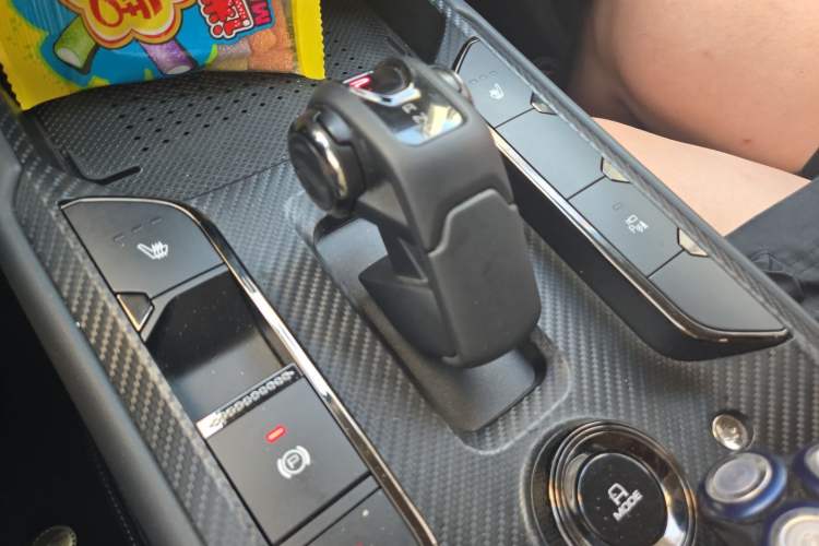 Used Haval Raptor New Energy 2024 Hi4 102 Pro Gear Lever