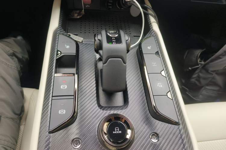 Used Haval Raptor New Energy 2024 Hi4 145 Cross-Over Edition Gear Lever