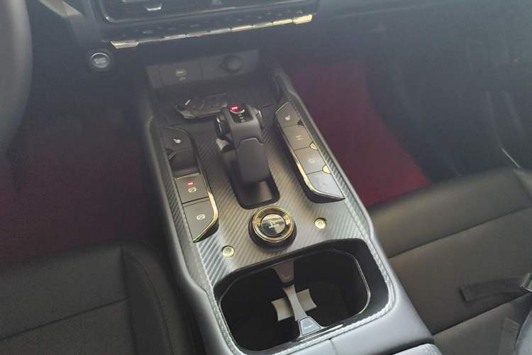 Used Haval Raptor New Energy 2024 Hi4 145 Cross-Over Edition Gear Lever