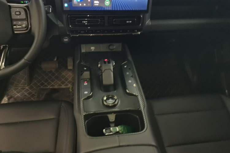 Used Haval Raptor New Energy 2024 Hi4 145 Cross-Over Edition Gear Lever