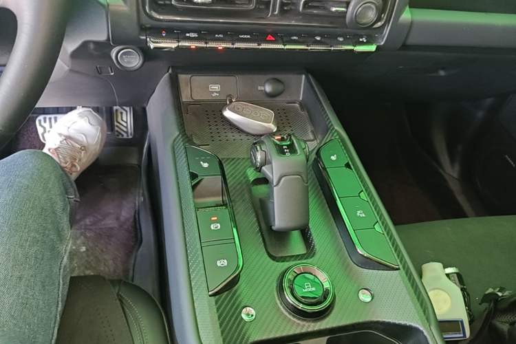 Used Haval Raptor New Energy 2024 Hi4 145 Pro Gear Lever