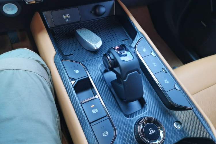 Used Haval Raptor New Energy 2024 Hi4 145 Cross-Over Edition Gear Lever