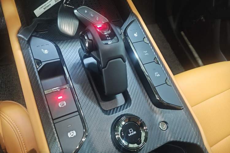 Used Haval Raptor New Energy 2024 Hi4 145 Cross-Over Edition Gear Lever