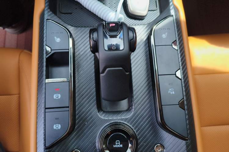 Used Haval Raptor New Energy 2024 Hi4 102 Pro Gear Lever