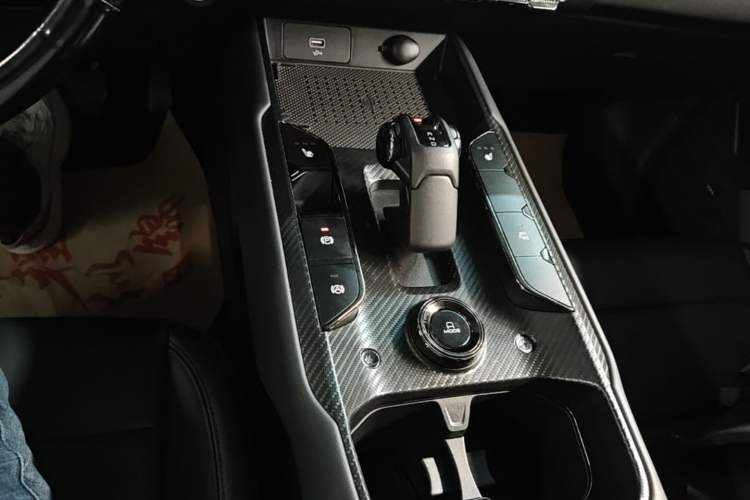Used Haval Raptor New Energy 2024 Hi4 145 Pro Gear Lever