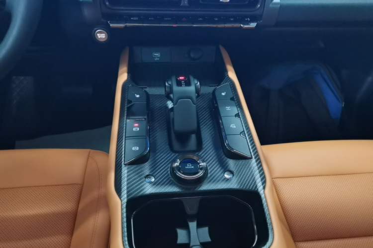 Used Haval Raptor New Energy 2024 Hi4 145 Cross-Over Edition Gear Lever