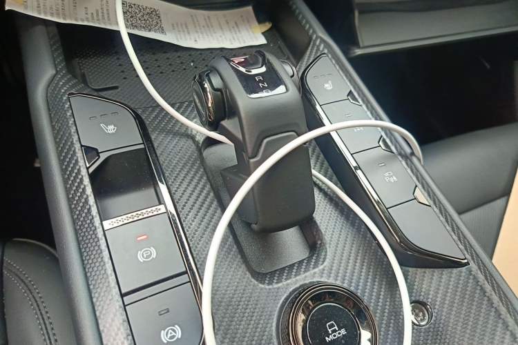Used Haval Raptor New Energy 2024 Hi4 145 Cross-Over Edition Gear Lever