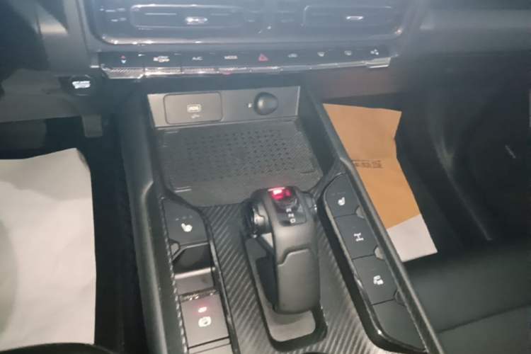 Used Haval Raptor New Energy 2024 Hi4 145 Cross-Over Edition Gear Lever