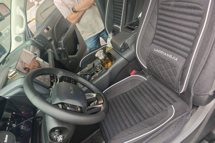 Used Haval Raptor New Energy 2024 Hi4 145 Cross-Over Edition Left Front Seat