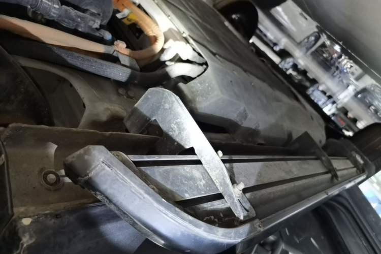 Used Haval Raptor New Energy 2024 Hi4 145 Cross-Over Edition Left Side Sill