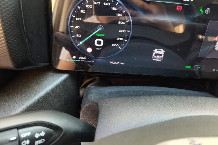 Used Haval Raptor New Energy 2024 Hi4 102 Pro Odometer Close Up