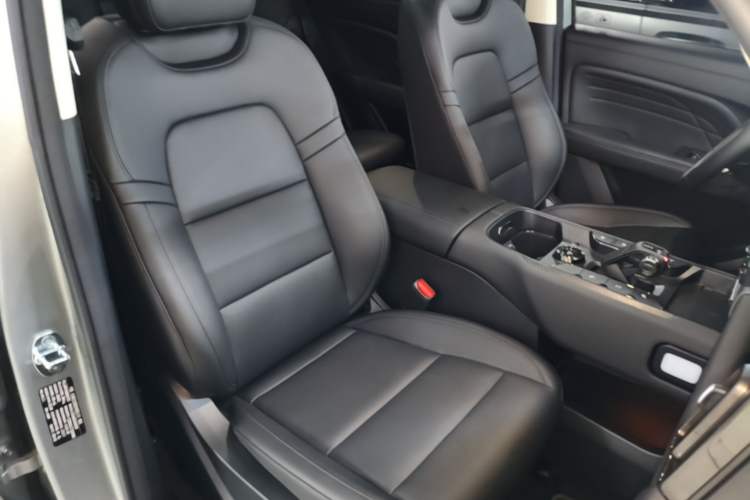Used Haval Raptor New Energy 2024 Hi4 145 Cross-Over Edition Right Front Seat