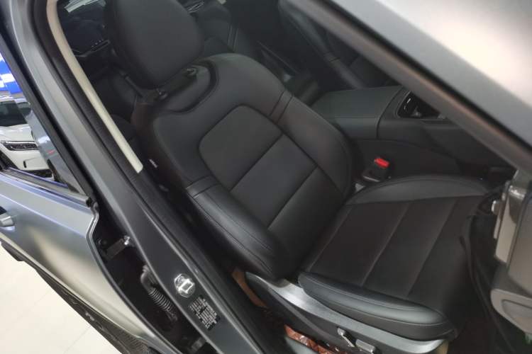 Used Haval Raptor New Energy 2024 Hi4 145 Cross-Over Edition Right Front Seat