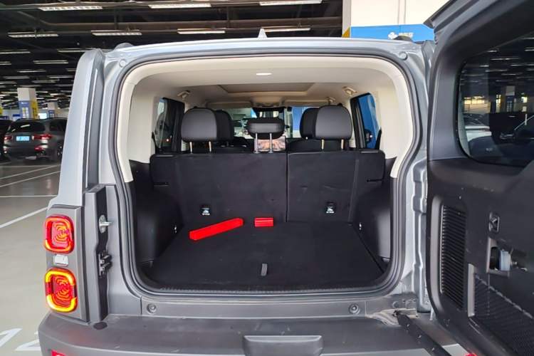Used Haval Raptor New Energy 2024 Hi4 102 Pro Trunk